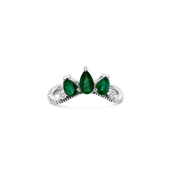 Pear shape emerald trilogy ring, emerald and diamond ring, pear cut gemstone ring, emerald and diamond trilogy ring, pear shaped gemstone ring.
