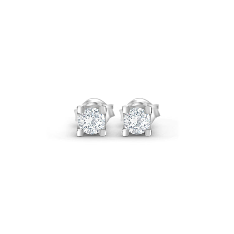 Round brilliant diamond stud earrings, timeless elegance, sparkling brilliance, versatile sophistication, must-have accessory, understated luxury.