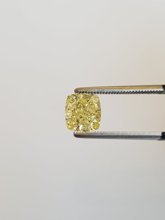 2,01ct Cushion Fancy Yellow IF