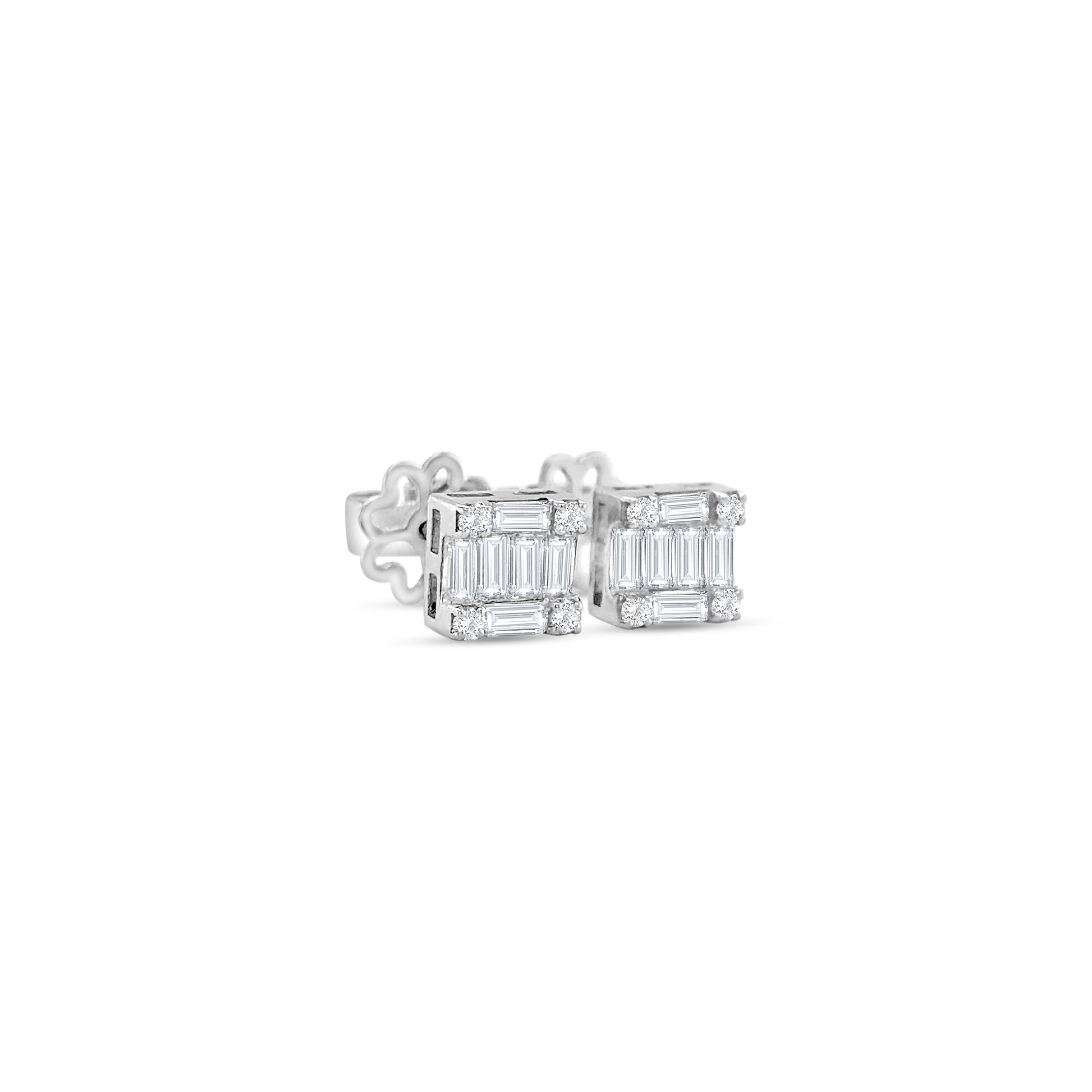Luxurious stud earrings featuring baguette and round brilliant cut diamonds set in white gold, showcasing a modern and elegant design.