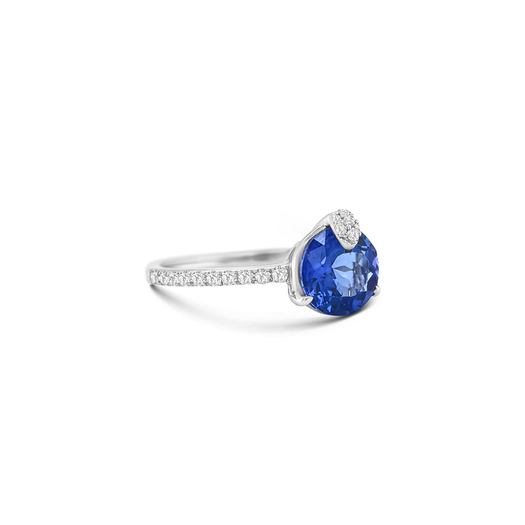 Round Cut Tanzanite & Diamond Ring
