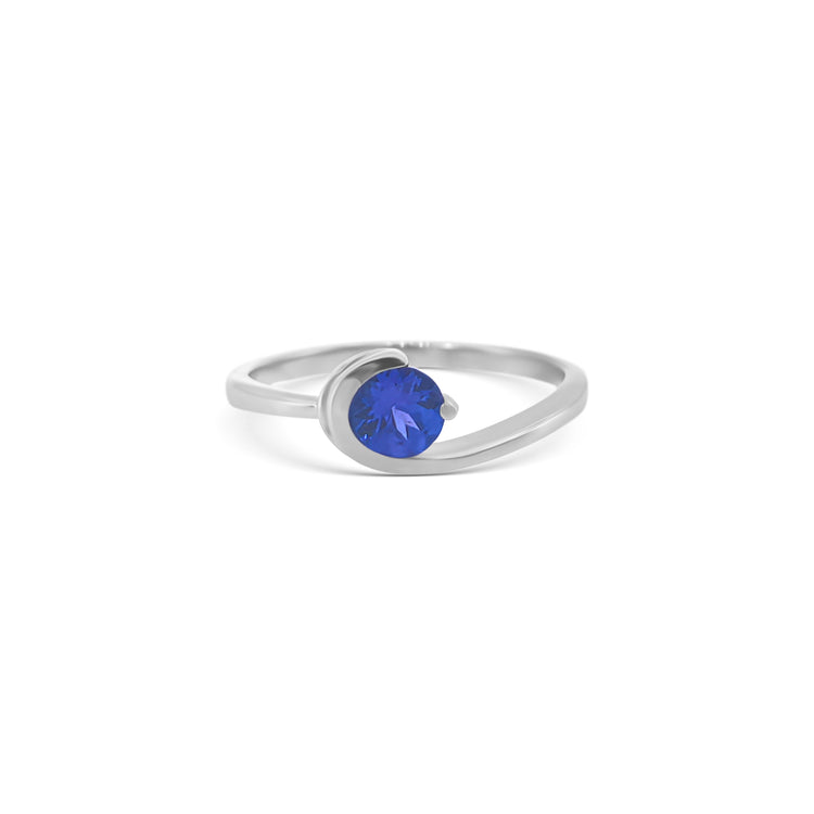 Round Cut Tanzanite Solitaire Ring