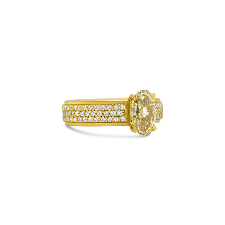 Oval and round brilliant diamond band with alternating stones, Elegant mixed shape diamond band featuring oval and round cuts, Unique wedding band with oval and round brilliant diamonds, Sparkling oval and round diamond eternity band, Delicate band with alternating oval and round brilliant diamonds, White gold diamond band with oval and round brilliant stones, Classic oval and round brilliant diamond ring design