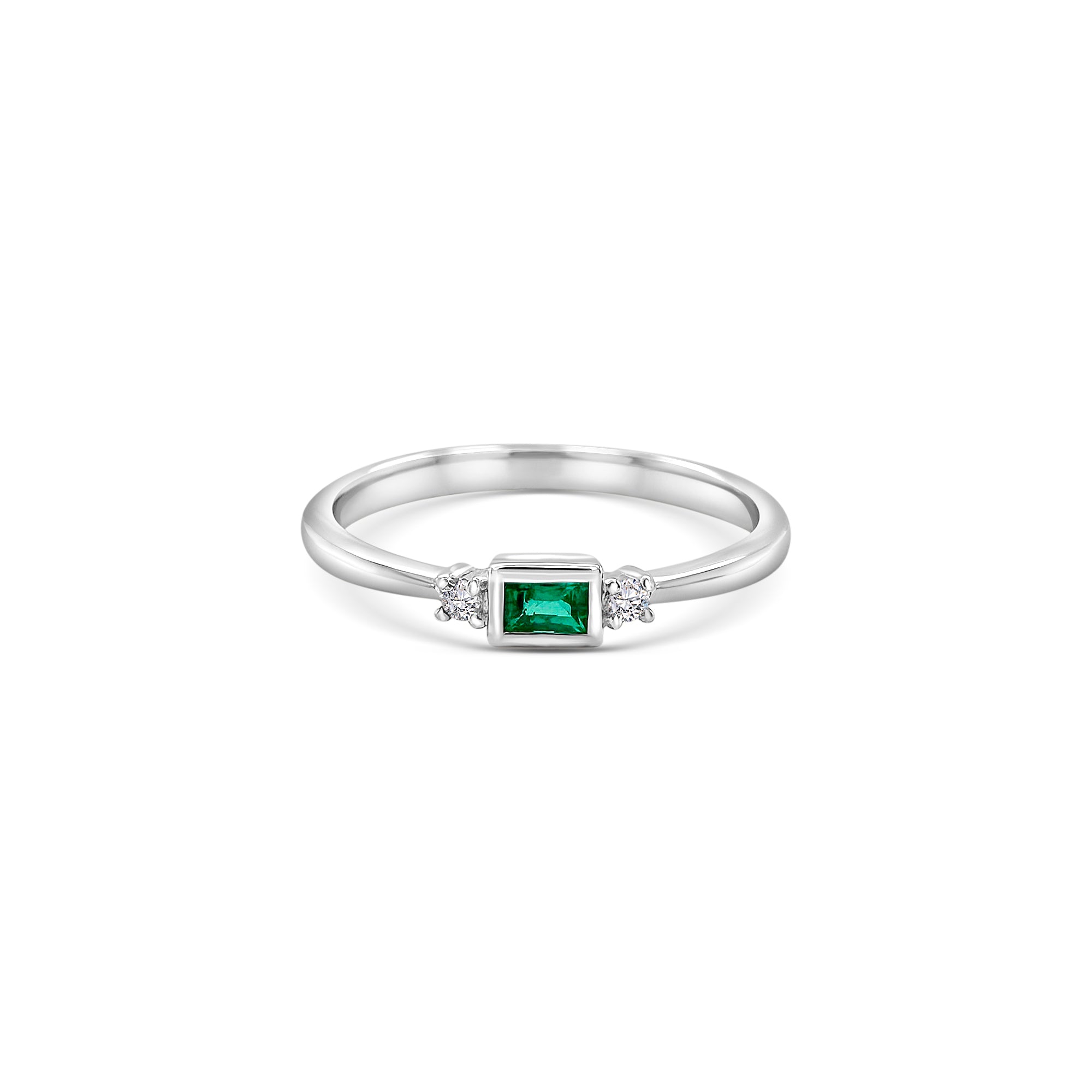Emerald and Diamond Trilogy Ring, Three Stone Emerald and Diamond Ring, Emerald and Diamond Engagement Ring, Trilogy Ring with Emerald and Diamonds, Emerald and Diamond Anniversary Ring, Vintage Emerald and Diamond Ring, Emerald and Diamond Ring in Gold.
