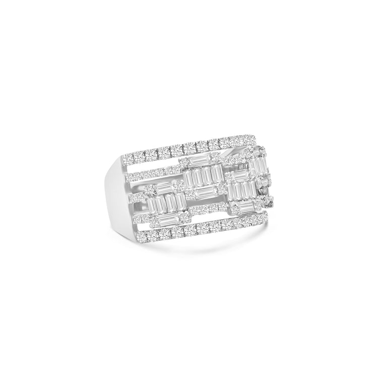 Round Brilliant & Baguette Cut Diamond Ring